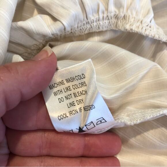 Tyler Boe tan and white striped ruffle pleated hem sleeve top size Medium - Picture 9 of 15